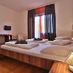 Margareta Es Ueduelohaz Apartment Bogacs