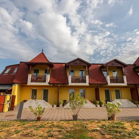 Margareta Es Ueduelohaz Apartment